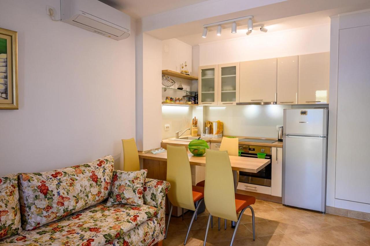 Apartment Jadranka With Sea View In Rogotin Eksteriør bilde
