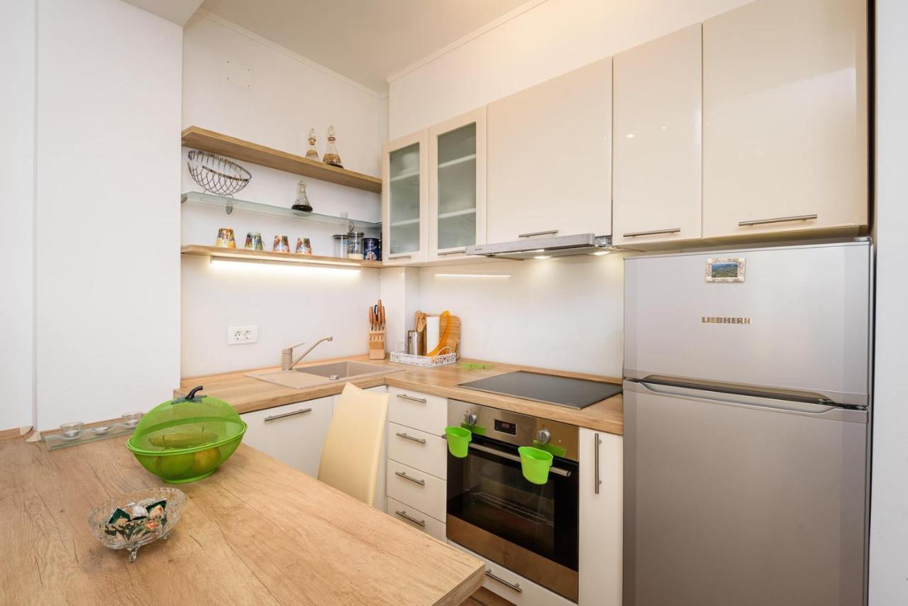 Apartment Jadranka With Sea View In Rogotin Eksteriør bilde